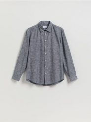 Gładka koszula regular fit - ciemnoszary. Szare koszule męskie Reserved, l, bez wzorów, z bawełny, bez kołnierzyka, bez ramiączek. W wyprzedaży za 69.99 zł.