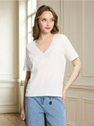 Bawełniana koszulka z dekoltem V - kremowy. Białe t-shirty damskie Sinsay, l, bez wzorów, z bawełny, bez kołnierzyka. Za 12.99 zł.