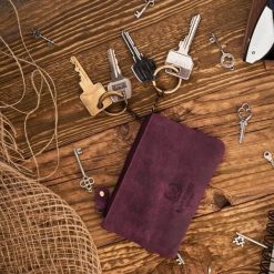 Zestaw prezentowy dla niej portfel damski skórzany T-44-CHR i etui T-51-CHR. Portfele damskie Paolo Peruzzi, bez wzorów. Za 151.08 zł.