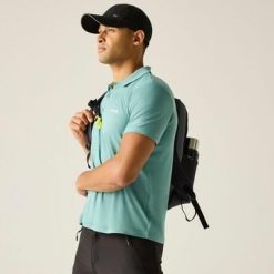 Męska koszulka polo Maverik ze stretchem. Zielone koszulki polo męskie Regatta, m, bez wzorów, z dzianiny, bez ramiączek. W wyprzedaży za 89.99 zł.