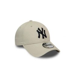 Czapka z daszkiem męska New Era League Essential 9Forty New York Yankees. Brązowe czapki i kapelusze męskie New Era, na wiosnę, bez wzorów. Za 109.99 zł.