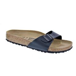 Klapki damskie Birkenstock Madrid BS. Czarne klapki damskie Birkenstock, bez wzorów, z materiału, bez obcasa. Za 464.00 zł.