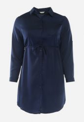 Granatowa Sukienka Mini Zapinana na Guziki z Cienkim Materiałowym Paskiem Venudda. Niebieskie sukienki damskie Born2be, plus size, bez wzorów, z materiału, bez kołnierzyka, plus size, bez ramiączek, mini, koszulowe. Za 79.99 zł.