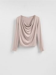 Bluzka z wiskozą - beżowy. Brązowe bluzki damskie Reserved, l, bez wzorów, z dzianiny, bez kołnierzyka, bez ramiączek. Za 79.99 zł.