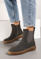 Szare Płaskie Botki w Stylu Sztybletów z Tłoczoną Podeszwą Lemilaine. Szare botki damskie Born2be, z jeansu, biznesowe, bez obcasa, na płaskiej podeszwie, bez zapięcia. Za 129.99 zł.