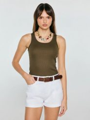 Top damski z prążkowanej dzianiny ciemnozielony Norbica 304. Zielone t-shirty damskie Big Star, l, bez wzorów, z denimu, casualowe, bez kołnierzyka. Za 59.99 zł.