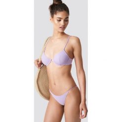 NA-KD Swimwear Dół bikini z cienkim paseczkiem - Purple. Fioletowe bikini damskie NA-KD Swimwear. Za 19.95 zł.