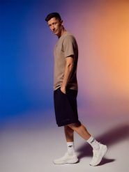 4F Spodenki tkaninowe męskie 4F x Robert Lewandowski - czarne XL. Czarne krótkie spodenki sportowe męskie 4f, l, bez wzorów, z dresówki. Za 169.99 zł.