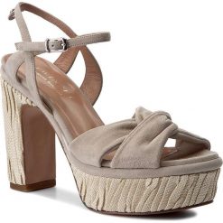 Sandały TWINSET - Sandalo CS7TT3 Coconut 00847. Klapki damskie marki Twinset. W wyprzedaży za 749.00 zł.