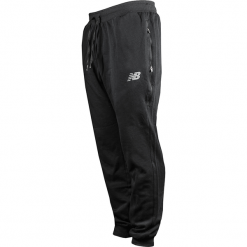 Spodnie Liverpool LFC - MP732149BK. Spodnie sportowe męskie marki New Balance. W wyprzedaży za 179.99 zł.