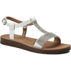 Sandały BASSANO WSL996-22. Białe sandały damskie Bassano, bez wzorów, ze skóry ekologicznej, bez obcasa, bez zapięcia. Za 59.99 zł.