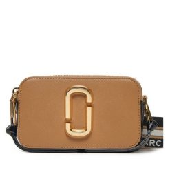 Torebka Marc Jacobs. Brązowe torebki do ręki damskie Marc Jacobs, bez wzorów, bez dodatków. Za 1,679.00 zł.