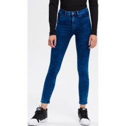 Jeansy SKINNY - Niebieski. Niebieskie jeansy męskie Cropp. Za 89.99 zł.