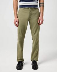 MESKIE SPODNIE WRANGLER REGULAR CHINO ALOE 112371031. Spodnie materiałowe męskie Wrangler, l, bez wzorów. Za 219.99 zł.