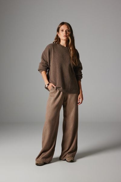 SPODNIE DORIS TAUPE DENIM S - Flawless. Spodnie materiałowe damskie Flawless, s, bez wzorów, z denimu, z podwyższonym stanem. Za 489.00 zł.