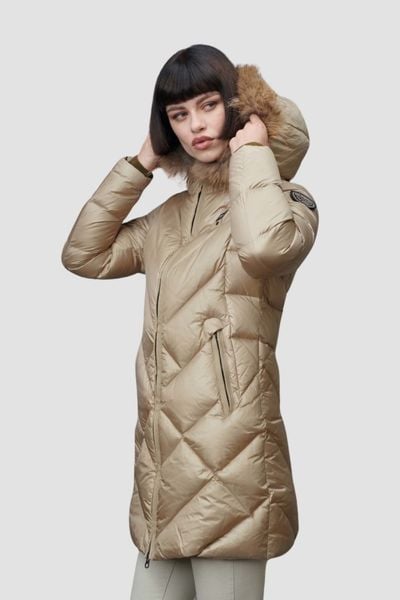 BLAUER Beżowa damska kurtka Althea Raincoat Long Jackets, Rozmiar S. Brązowe kurtki damskie Blauer USA, s, bez wzorów, z poliamidu, bez kaptura. W wyprzedaży za 1,881.99 zł.