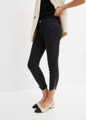 Dżinsy Skinny, mid waist ze stretchem. Czarne jeansy damskie bonprix. Za 159.99 zł.