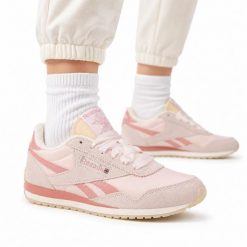 Buty damskie sneakersy sportowe Reebok SS-CLASSIC AZ. Czerwone obuwie sportowe damskie Reebok, bez wzorów, z gumy, trekkingowe. Za 173.00 zł.