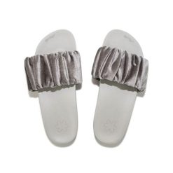 Klapki basenowe damskie Flip Flop Pool Gentle Velvet. Szare klapki damskie Flip Flop, bez wzorów, bez obcasa. W wyprzedaży za 86.00 zł.