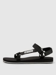 4F Sandały SVING damskie - czarne 37. Czarne sandały damskie 4f, bez wzorów, z gumy, bez obcasa, bez zapięcia. Za 129.99 zł.