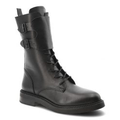 Botki damskie Nessi o sznurowanym fasonie z wysoką cholewką ozdobnymi paskami z klamrami i masywną podeszwą czarne, 26ZB108 Black. Czarne kozaki damskie Nessi, z jeansu, przed kolano, bez obcasa, na obcasie. Za 455.20 zł.