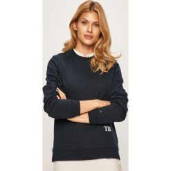 Tommy Hilfiger - Bluza. Niebieskie bluzy damskie Tommy Hilfiger, l, bez wzorów, z bawełny, bez kaptura. Za 399.90 zł.