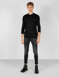 Takeshy Kurosawa Sweter | 83072 | Maglia F12 Taglio Over | Mężczyzna | Czarny. Czarne swetry przez głowę męskie Takeshy Kurosawa, m, bez wzorów, z dzianiny, bez kołnierzyka. W wyprzedaży za 329.00 zł.