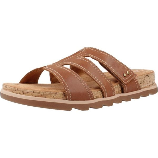 Sandały CLARKS YACHT CORAL Brązowy. Brązowe sandały damskie Clarks, bez wzorów, ze skóry, bez obcasa, bez zapięcia. Za 215.99 zł.