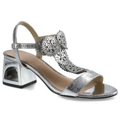 Sandaly damskie Damiss, sandały na obcasie regulowane zapięcie na pasek cholewka ze skóry naturalnej metalizowanej z ażurową aplikacją stabilny geome. Szare paski damskie DAMISS, z aplikacjami, ze skóry, eleganckie. Za 219.00 zł.