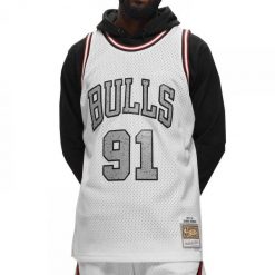 Koszulka męska do koszykówki Mitchell & Ness NBA Chicago Bulls Rodman. Białe koszulki sportowe męskie Mitchell & Ness, m, bez wzorów, bez kołnierzyka, bez ramiączek, do koszykówki. Za 560.00 zł.