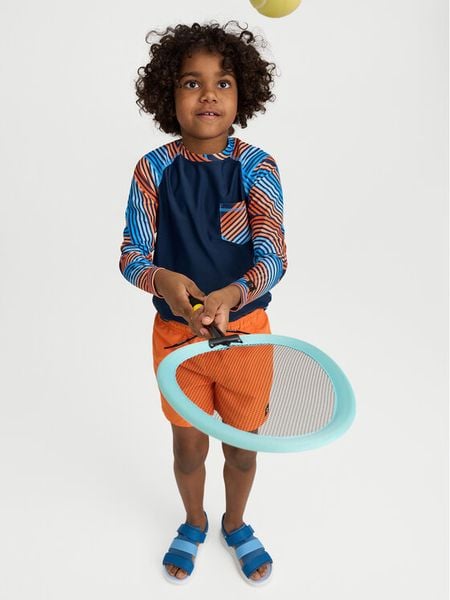 Reima Koszulka do pływania Kroolaus 5200150A Granatowy. Niebieskie t-shirty dla chłopców Reima, bez wzorów, z syntetyku, bez ramiączek. Za 179.99 zł.