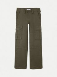 NAME IT Spodnie materiałowe 13234676 Zielony Slim Fit. Zielone spodnie materiałowe dla chłopców Name it, bez wzorów, z bawełny. W wyprzedaży za 79.99 zł.