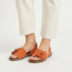 Sandały damskie Armodo, cholewka ze skóry naturalnej płaskie odkryte palce pasek na pięcie ozdobny kwiat, pomarańczowe, 40471. Brązowe paski damskie Armodo, bez wzorów, ze skóry, eleganckie. Za 329.00 zł.