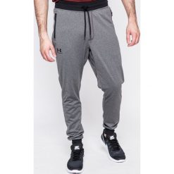 Under Armour - Spodnie Sportstle. Szare spodnie sportowe męskie Under Armour, z dzianiny. Za 269.90 zł.