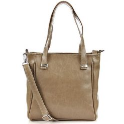 Torebka skórzana beżowa DAN-A T329. Brązowe torebki do ręki damskie DAN-A, bez wzorów, ze skóry, eleganckie, bez dodatków. Za 299.99 zł.