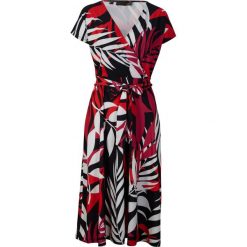 Sukienka z dżerseju z efektem założenia kopertowego. Czarne sukienki damskie bonprix, bez wzorów, z dżerseju, bez kołnierzyka, bez ramiączek, dopasowane. Za 169.99 zł.