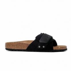 Klapki damskie Birkenstock Oita. Czarne klapki damskie Birkenstock, bez wzorów, z materiału, bez obcasa. Za 791.00 zł.