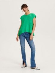 Bluzka z wiskozy - zielony. Zielone bluzki damskie Reserved, l, bez wzorów, z tkaniny, bez kołnierzyka, bez ramiączek. W wyprzedaży za 29.99 zł.