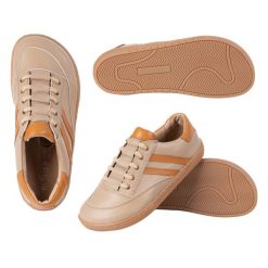 Sneakersy barefoot damskie Kaia Olivier – anatomiczne buty skórzane cappuccino beżowy. Brązowe obuwie sportowe damskie bez wzorów, z dresówki, trekkingowe. Za 438.49 zł.