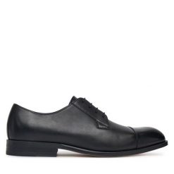 Półbuty BOSS. Czarne eleganckie półbuty Boss, wizytowe, bez zapięcia. Za 719.99 zł.