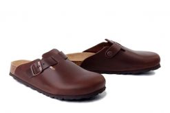 DR. BRINKMANN 600178-02 braun, klapki damskie. Brązowe klapki damskie Dr. Brinkmann, bez wzorów, ze skóry, bez obcasa. Za 263.42 zł.