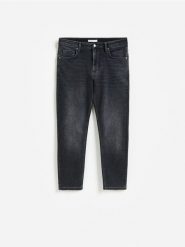 Jeansy carrot slim z efektem sprania - szary. Szare jeansy męskie Reserved. Za 139.99 zł.