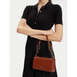 Torebka LOVE MOSCHINO. Czarne torebki do ręki damskie Love Moschino, bez wzorów, klasyczne, bez dodatków. Za 1,009.00 zł.