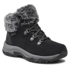 Trzewiki Skechers. Czarne botki damskie Skechers, bez obcasa, na płaskiej podeszwie, bez zapięcia. Za 279.99 zł.