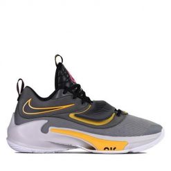Buty koszykarskie męskie Nike Zoom Freak 3 Toxic. Czarne buty sportowe męskie Nike, z materiału, bez zapięcia, do koszykówki, nike zoom. Za 769.00 zł.
