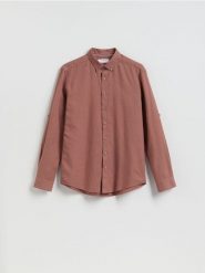 Strukturalna koszula regular fit - fioletowy. Fioletowe koszule męskie Reserved, l, bez wzorów, z bawełny, bez kołnierzyka, bez ramiączek. Za 129.99 zł.