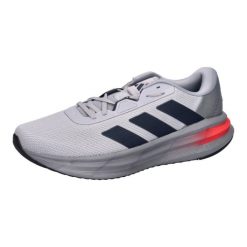 Buty do biegania adidas Galaxy 7. Szare buty sportowe męskie Adidas, z syntetyku, bez zapięcia, do biegania. Za 247.50 zł.