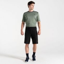 Spodenki fitness męskie Dare 2b Duration II. Czarne krótkie spodenki sportowe męskie Dare 2b, m, bez wzorów, na fitness i siłownię. W wyprzedaży za 356.60 zł.