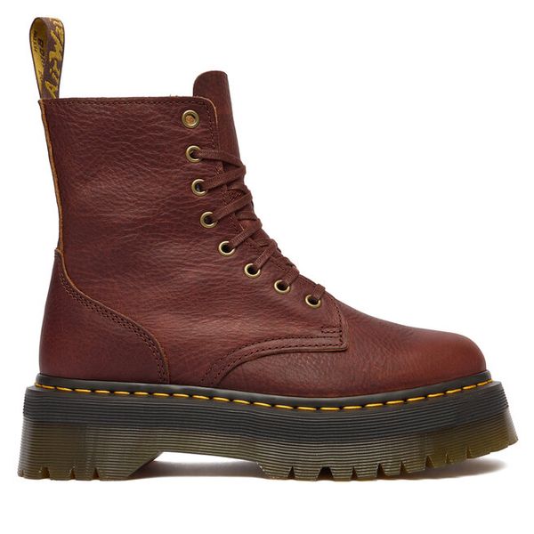 Trzewiki Dr. Martens. Brązowe botki damskie Dr. Martens, bez obcasa, na płaskiej podeszwie, bez zapięcia. Za 862.99 zł.