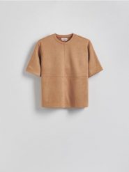 T-shirt z przeszyciem - brązowy. Brązowe t-shirty damskie Reserved, l, bez wzorów, z dzianiny, bez kołnierzyka. W wyprzedaży za 39.99 zł.